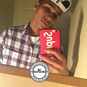 Meet your Posher, Akram